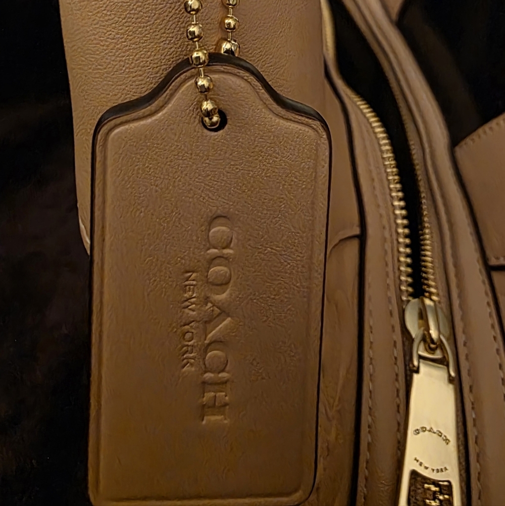 Coach Lexy Shoulder Bag - Picture 5 of 15